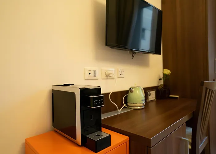 Archi Di Roma Guest House